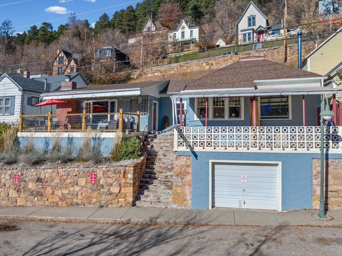 Property Photo: 322 Williams Street SD 57732