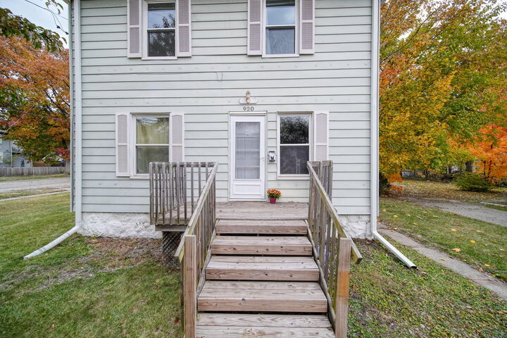 Property Photo: 920 Wildwood Avenue MI 49202