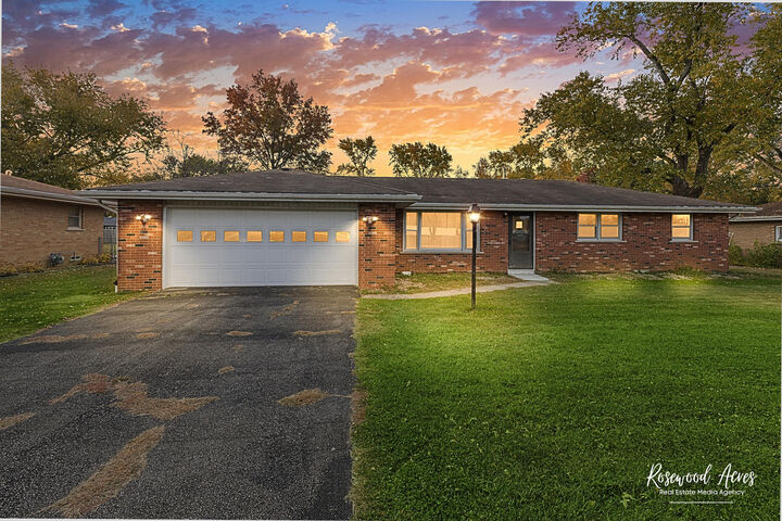 Property Photo: 2308 E 1500S Road IL 60901