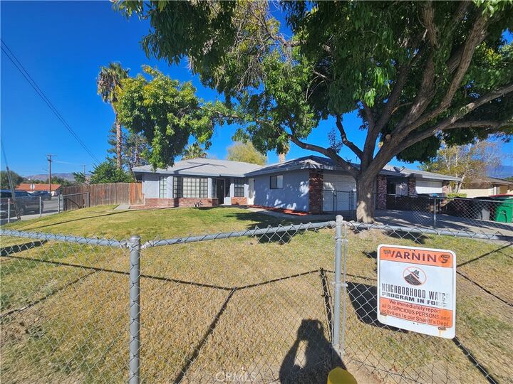 Property Photo:  42012 Shadow  CA 92544 