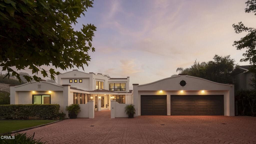 Property Photo:  8 Burrell Lane  CA 90275 