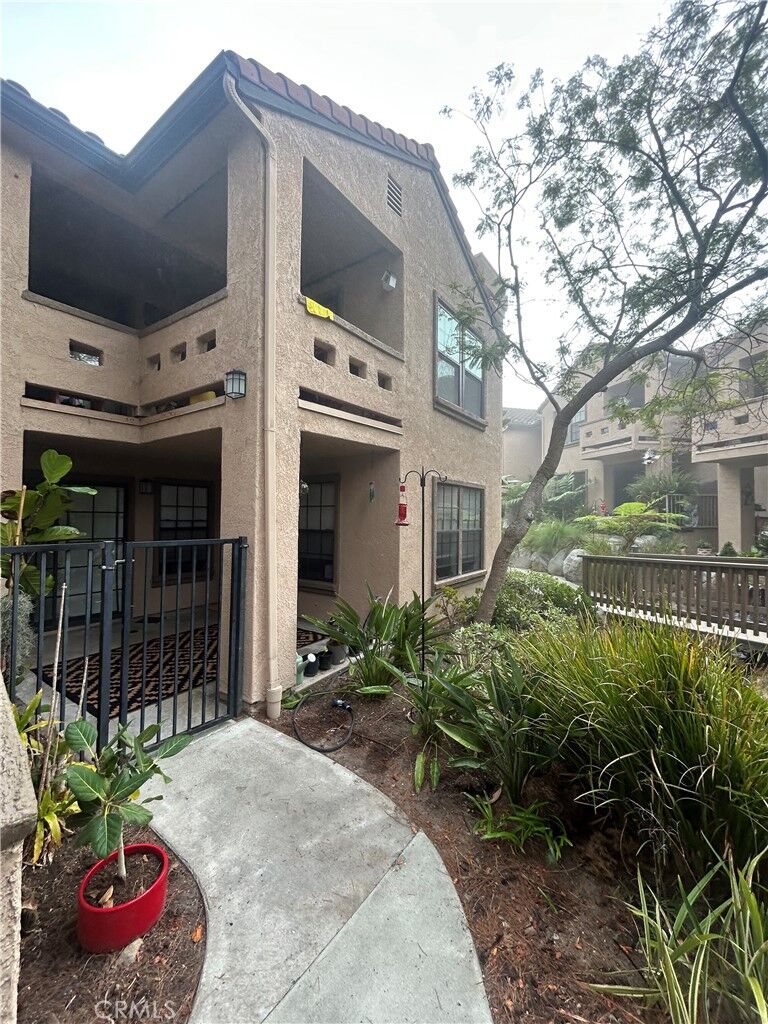 Property Photo:  1052 Calle Del Cerro 701  CA 92672 