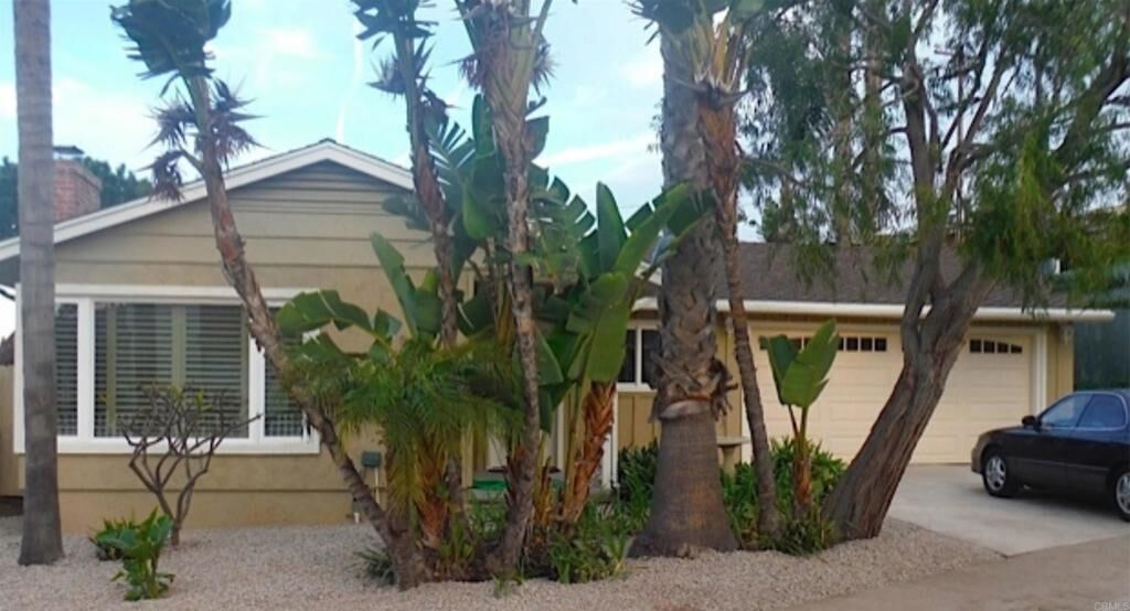 Property Photo:  344 Ricardo Place  CA 92037 