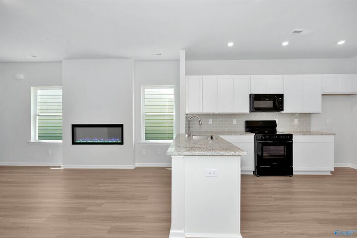 Property Photo:  7203 Fox Glen Circle SE  AL 35763 