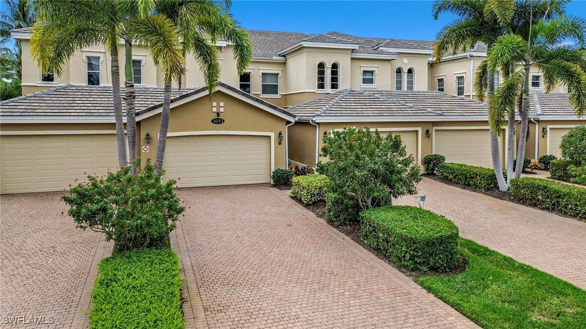 Property Photo: 3053 Aviamar Circle 201 FL 34114