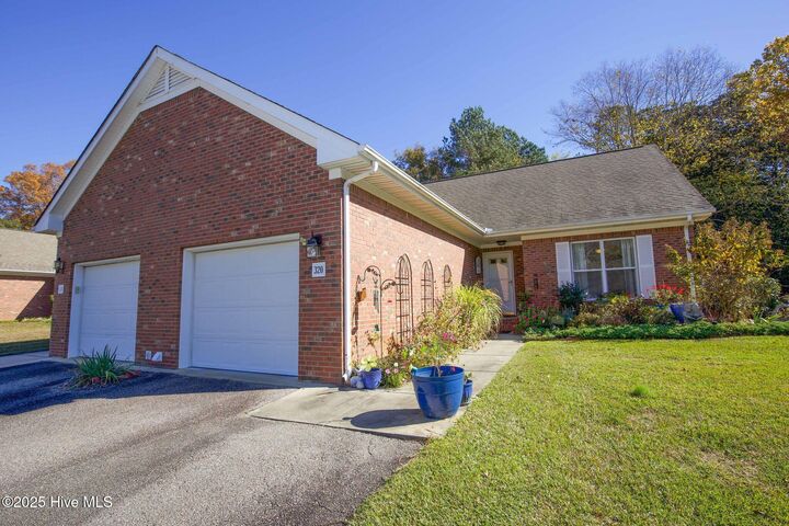 Property Photo: 320 Hiscott Lane NC 28374