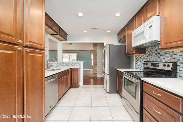 Property Photo:  12623 Cachet Drive  FL 32223 