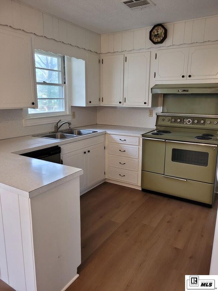 Property Photo:  10579 Stephenson Drive  LA 71220 