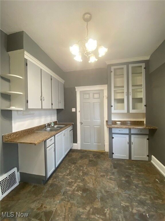 Property Photo: 6108 Gateway Boulevard S OH 44035