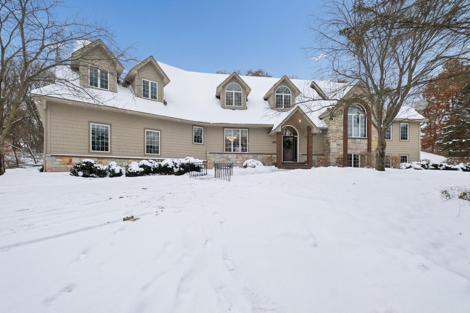 Property Photo: 6507 Orchard Ridge Trail MN 55129