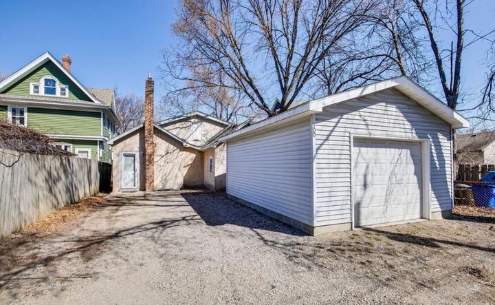 Property Photo:  300 Baker Street E  MN 55107 