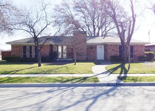 Property Photo: 1028 Ridgefield Drive TX 75075