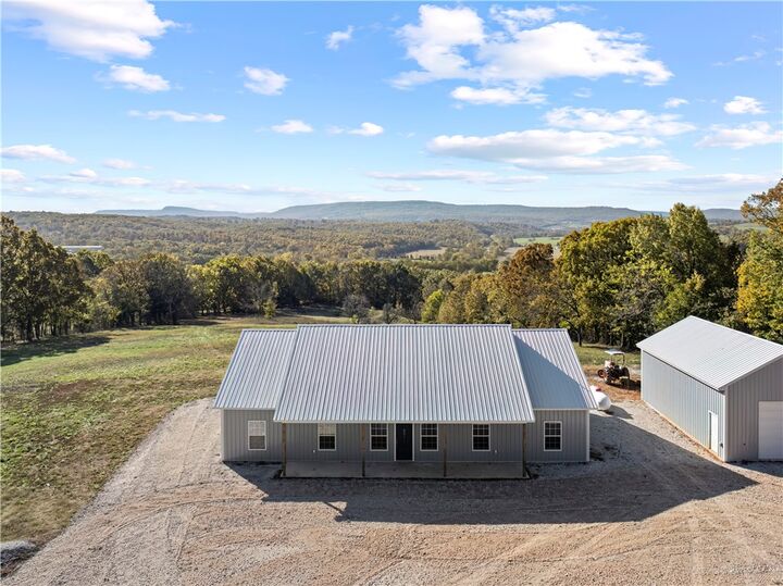 Property Photo:  319 Cantwell Road  AR 72611 