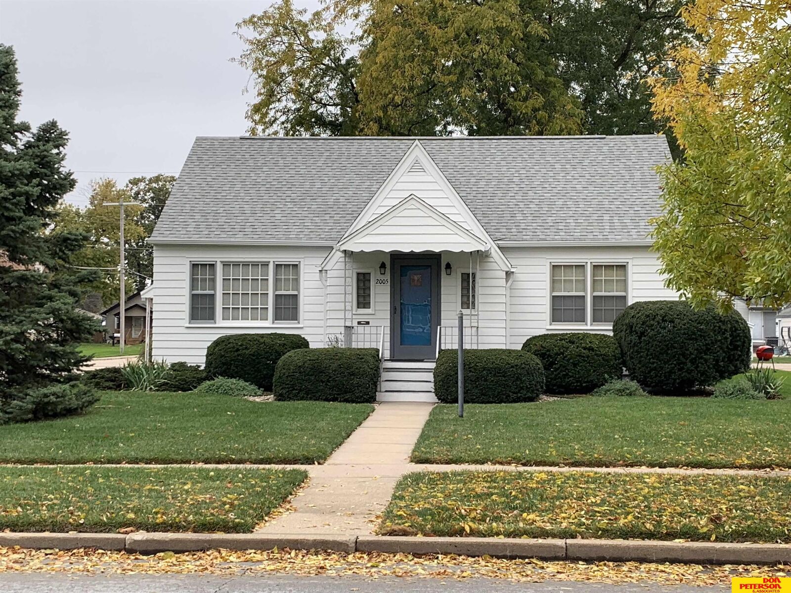 Property Photo: 2005 N Clarkson Street NE 68025