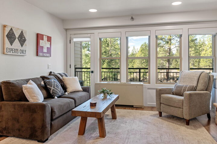 Property Photo:  18575 Century Drive 1723/1724  OR 97702 