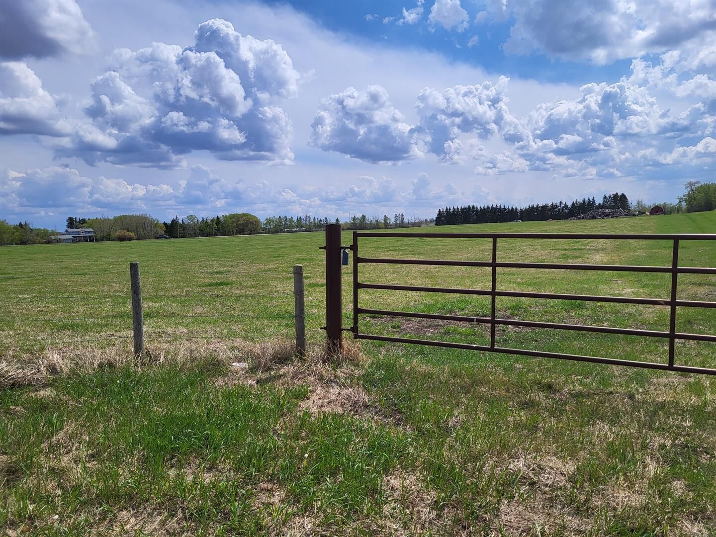 Property Photo:  39064 C &Amp E Trail  AB T4N 5E1 