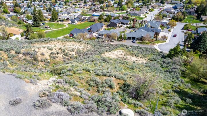 Property Photo: 1530 Skyline Drive WA 98801