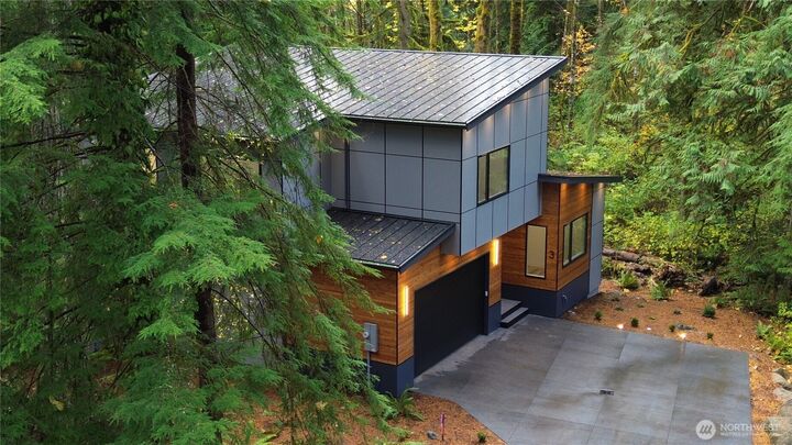 Property Photo:  3  Cayuse Court  WA 98229 