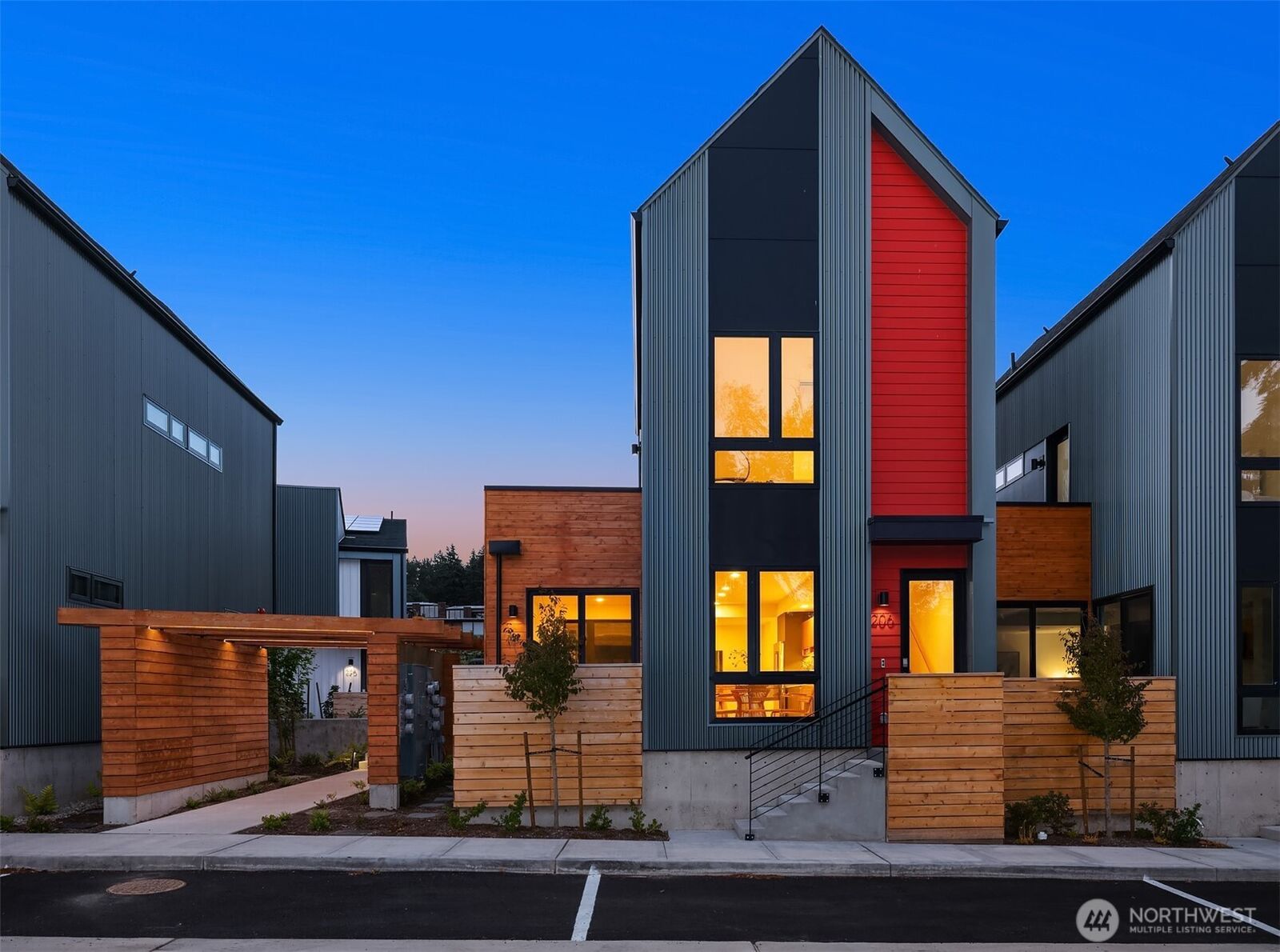 Property Photo:  206  Shepard Way  NW  WA 98110 