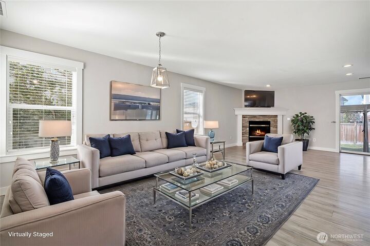 Property Photo: 9547 187th Street Ct E WA 98375