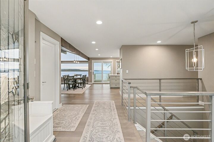 Property Photo:  522 S 288th Lane  WA 98003 