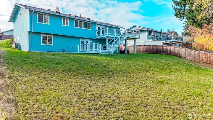 Property Photo:  2211  24th Avenue SE  WA 98374 