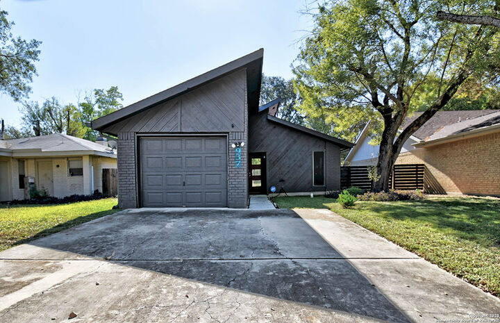 Property Photo:  937 Sundance  TX 78130 