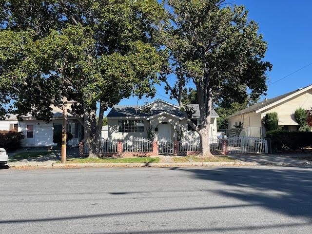 Property Photo: 866 North 15th Street CA 95112