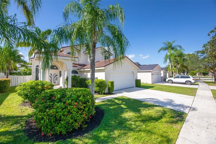 Property Photo:  862 SW 176th Ave  FL 33029 
