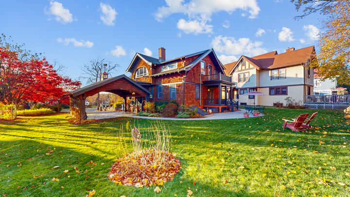 Property Photo:  212 Lincoln Street  CT 06052 