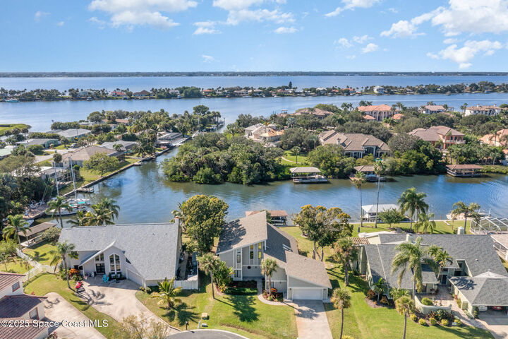 Property Photo:  4 Spinnaker Point Court S  FL 32937 