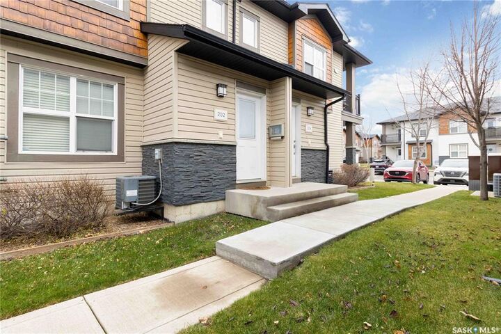 Property Photo: 1015 Patrick Crescent 202 SK S7W 0M6