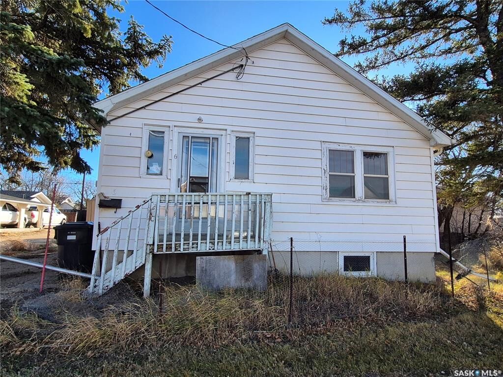 Photo de la propriété: 6 2nd Avenue SE SK S4H 1W8