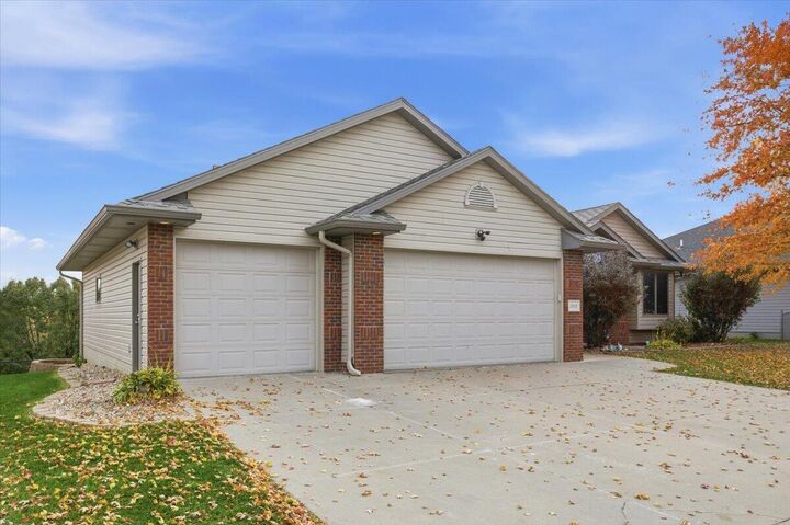 Property Photo:  1313 Aster  Circle  IA 51503 