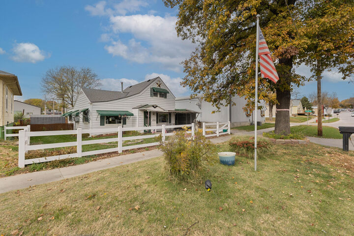 204 S Vine  Street  Glenwood IA 51534 photo