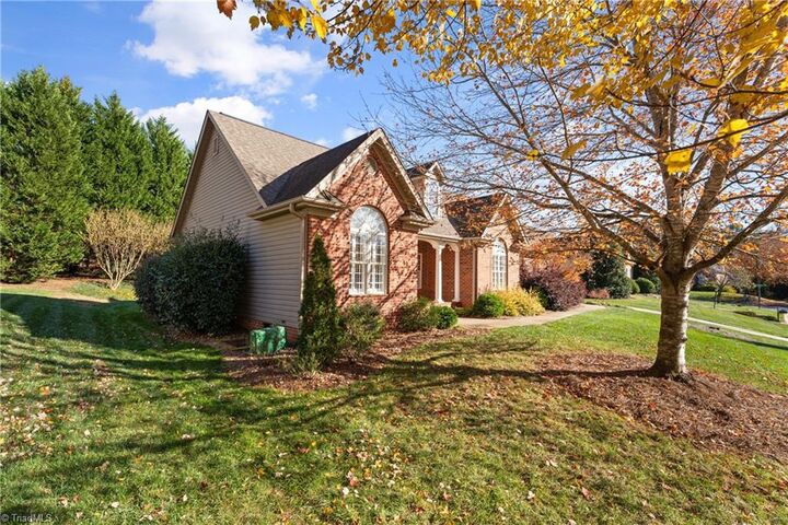 Property Photo: 4315 Stonehenge Court NC 27106