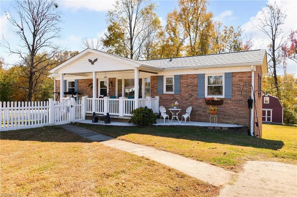 Property Photo:  1 N Forrest Drive  NC 27360 