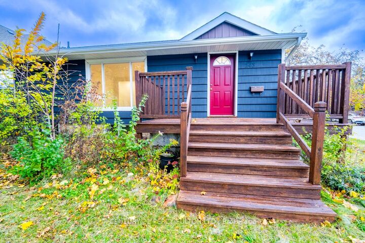 Property Photo:  243 Ruggles Avenue  ON L4C 1Y6 