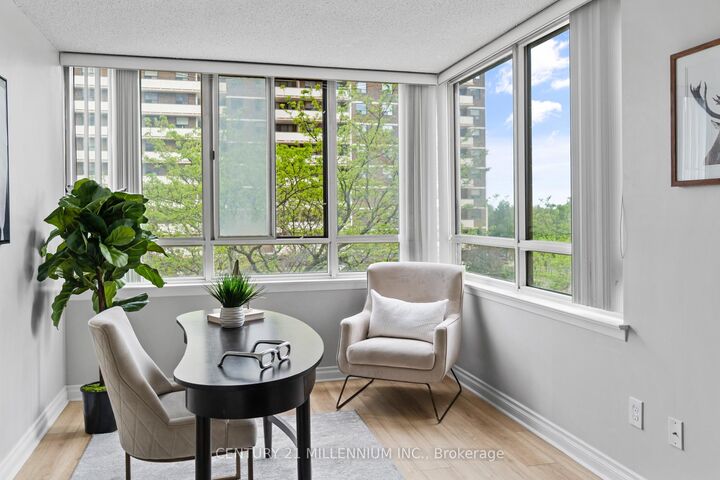 Property Photo:  5 Lisa Street 401  ON L6T 4T4 