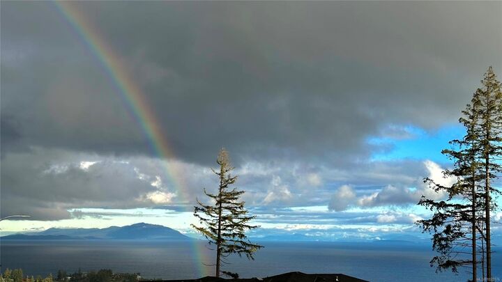 Photo de la propriété:  4630 Ambience Dr  BC V9T 0N2 