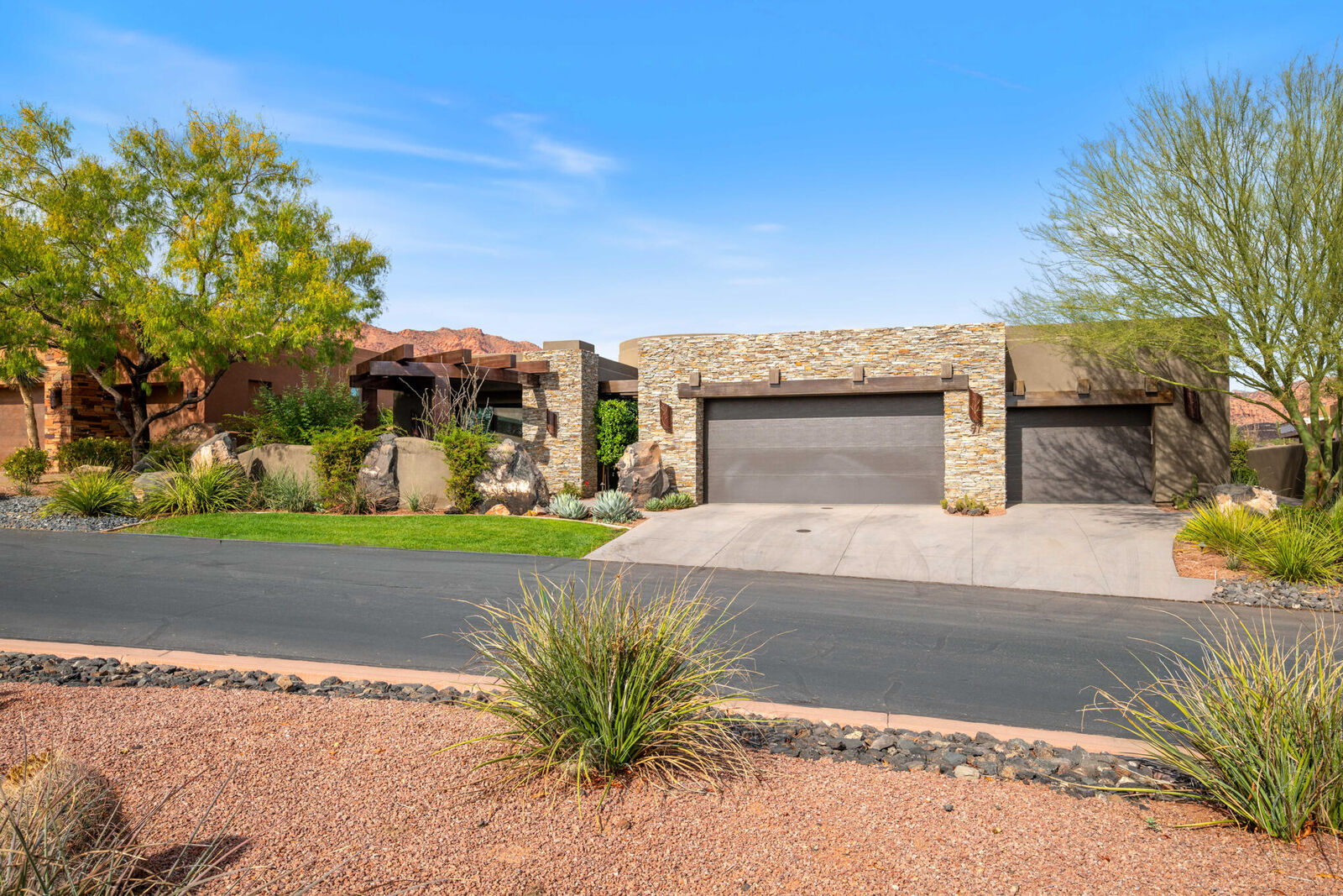 Property Photo: 1500 E Split Rock Dr #91 UT 84738