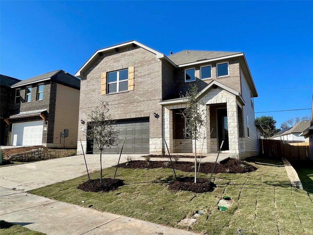 Property Photo:  611 Palo Brea Loop  TX 78634 