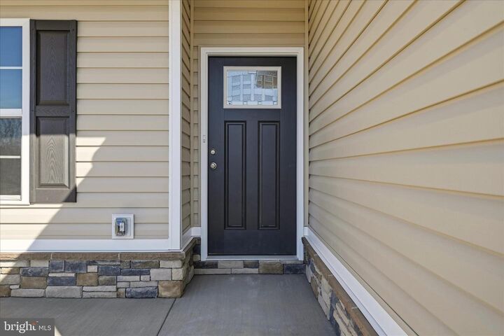 Property Photo: 619 Farmington Boulevard VA 22602