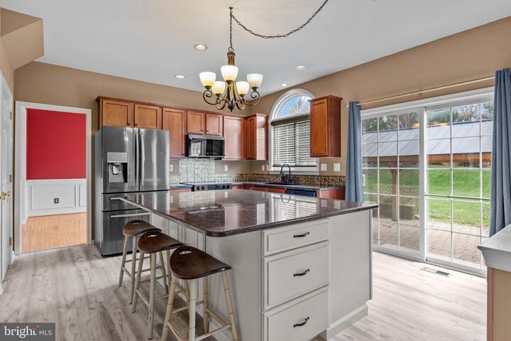 Property Photo: 132 Applewood Lane PA 18917