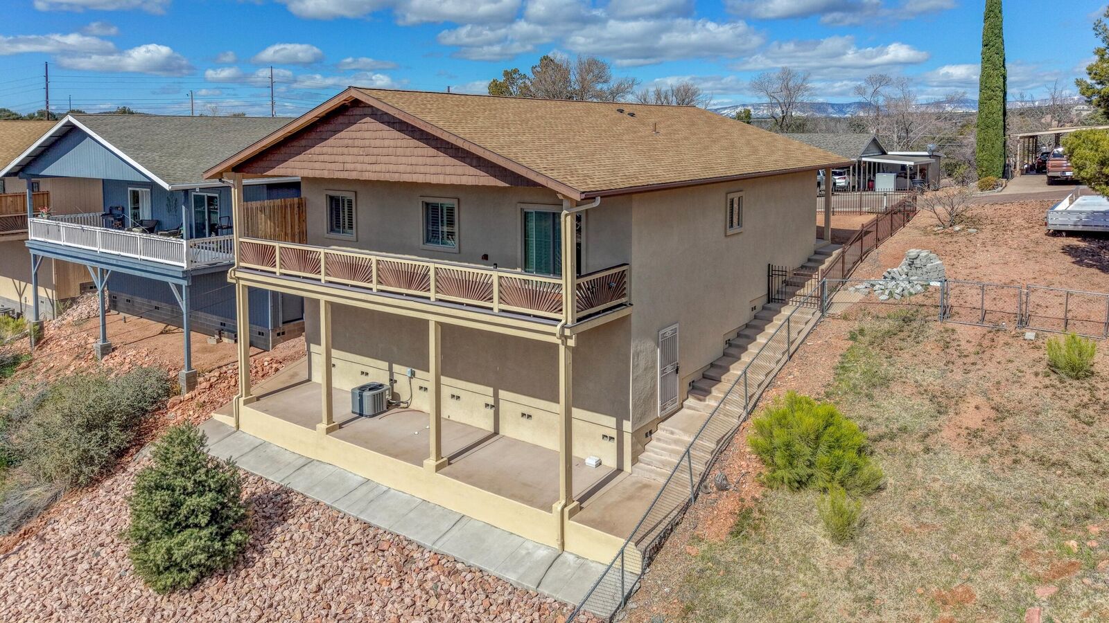 Property Photo:  711 W Summit Street  AZ 85541 