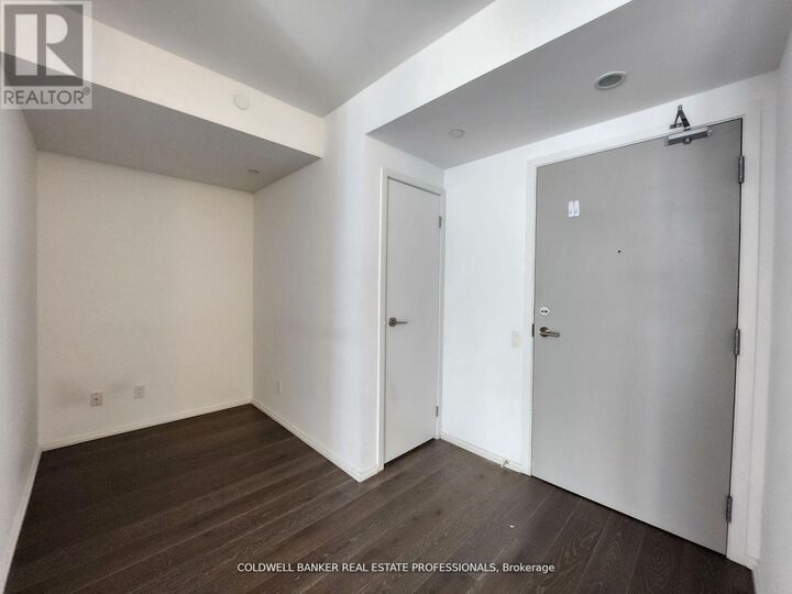 Property Photo:  68 Shuter Street 2807  ON M5B 1B4 