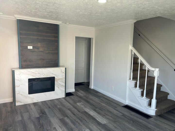 Property Photo: 2483 Vendome Drive OH 43219