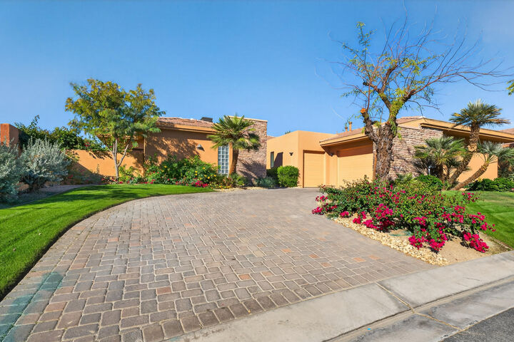 Property Photo:  79900 De Sol A Sol  CA 92253 