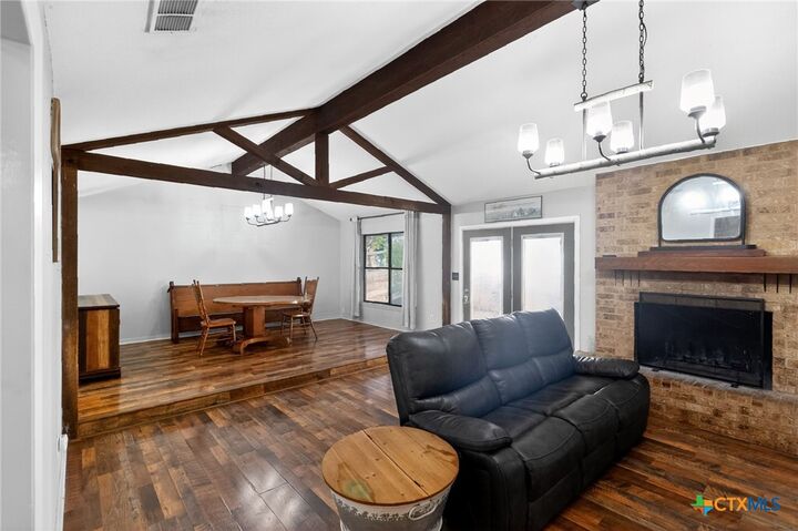 722 Stagecoach Trail  San Marcos TX 78666 photo