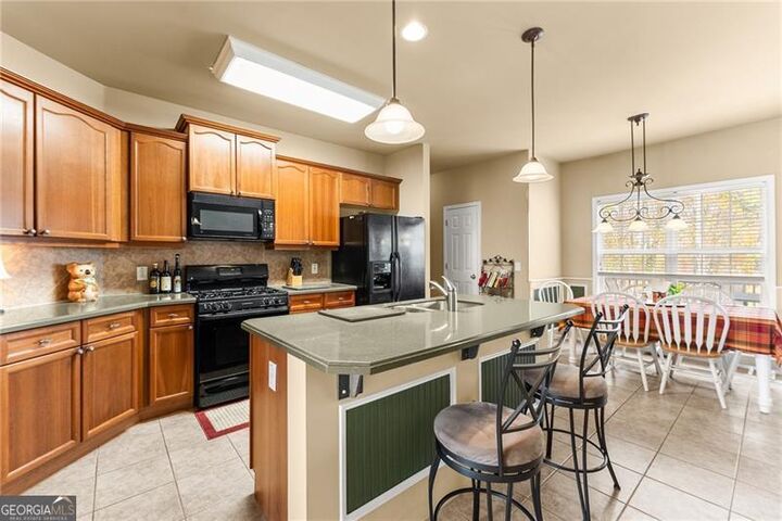 Property Photo: 1000 Island Bluff Lane GA 30518